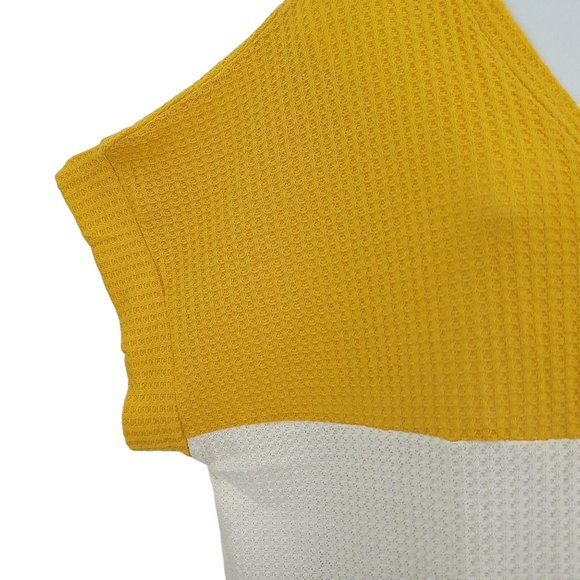 Umgee USA Pullover Tie Waist Waffle Knit Top Womens S Short Sleeve V Neck NEW - Picture 5 of 12